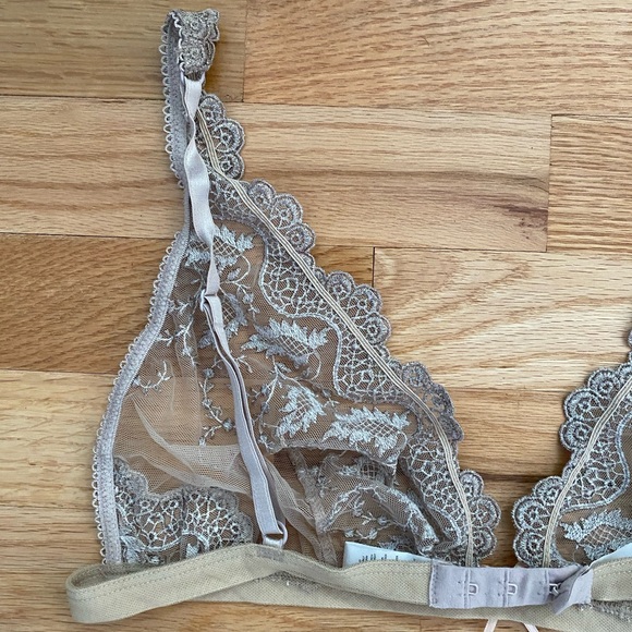 Gorgeous ID Sarrieri Designer Lace Bralette - Picture 9 of 16